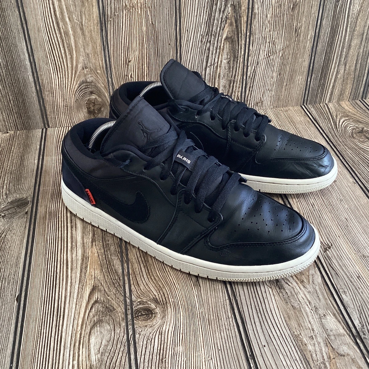 Jordan air 1 low paris saint germain store