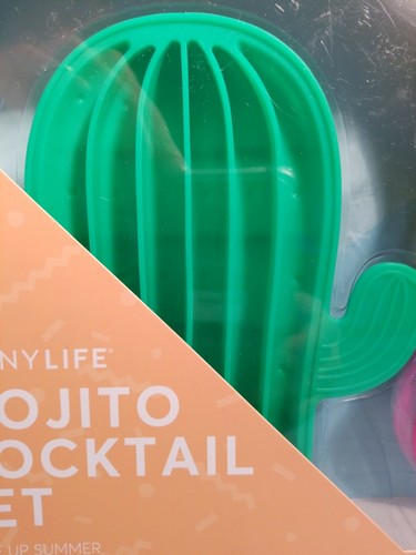 SunnyLife - Mojito Cocktail Set, Cactus Ice Tray, Zester, Muddler & Shot Glass - Picture 3 of 12