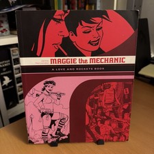 Maggie the Mechanic (Love & Rockets) - Paperback By Jaime Hernandez