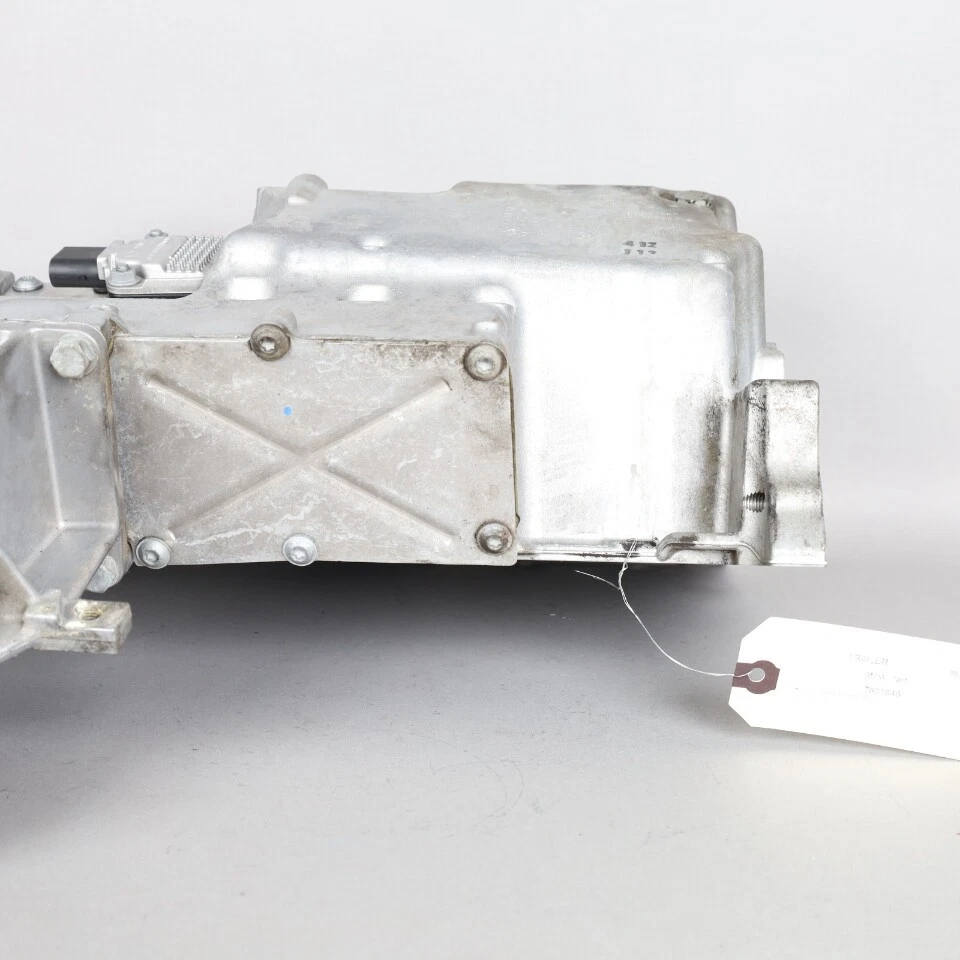 2012-2015 BMW X1 2.0 xDrive Engine Oil Pan 11137601946 OEM Used - Image 3 of 4