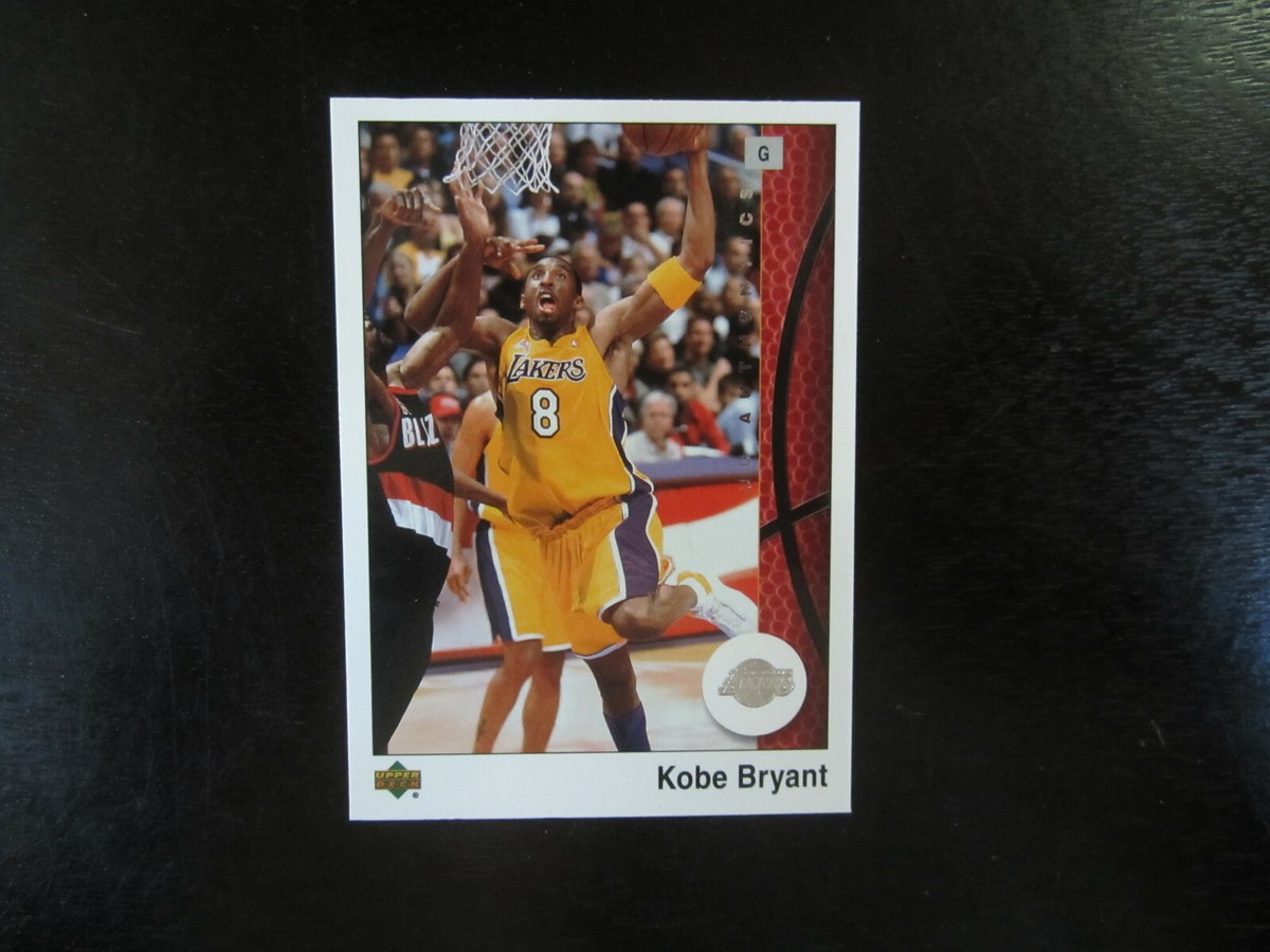 2002-03 Upper Deck Authentics # 35 Kobe Bryant Card ( J