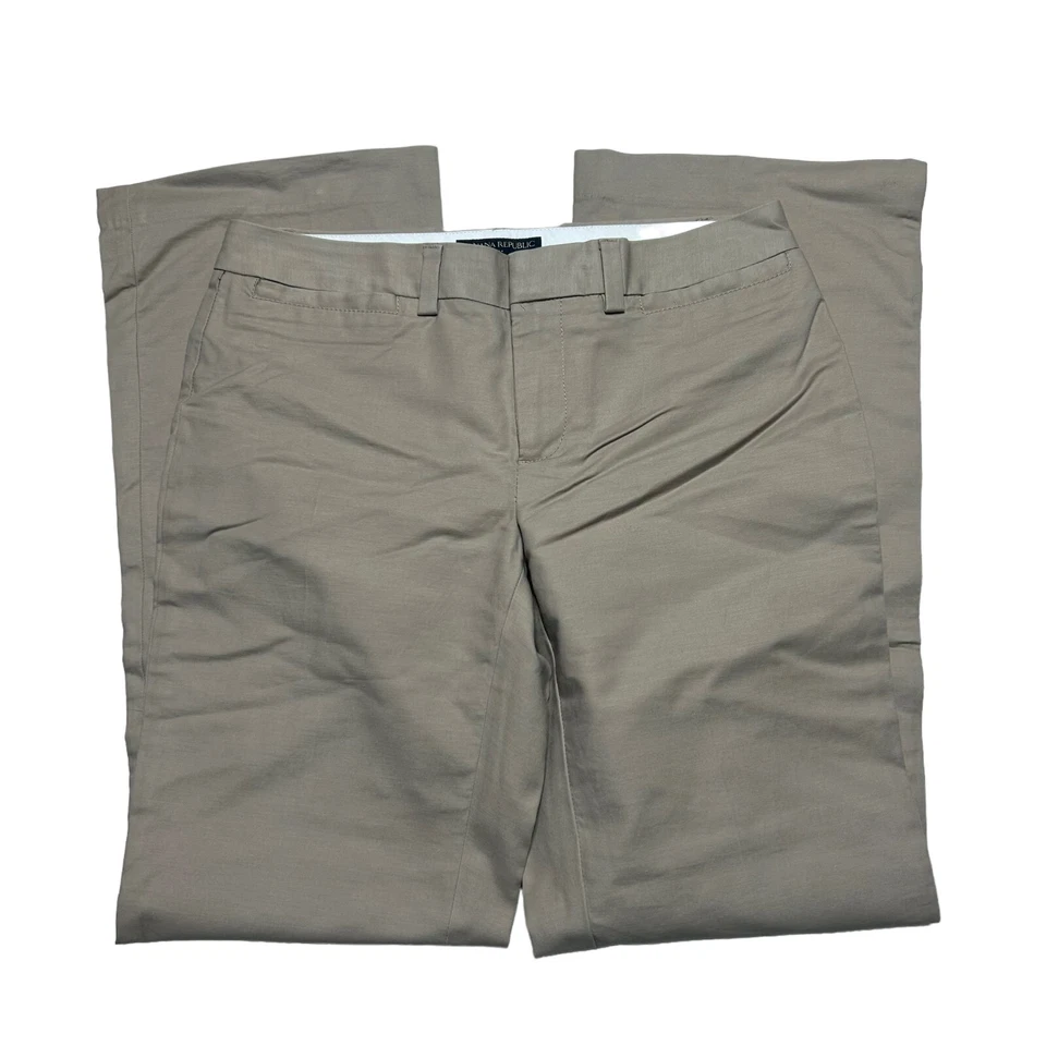 Pantalones Banana Republic Martin Fit para mujer talla 4 pierna corta acampanada caqui carrera Foto 4 de 4