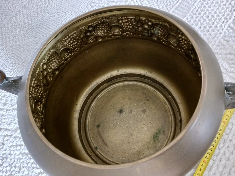 antiker Messingtopf Topf Bowle Messing Durchmesser innen 29 cm Höhe 34 cm Deckel - Bild 4 von 4