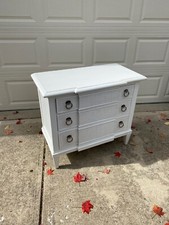 Tommy Bahama 'Tuckers Point' white painted 3 Drawer Bachelor Chest
