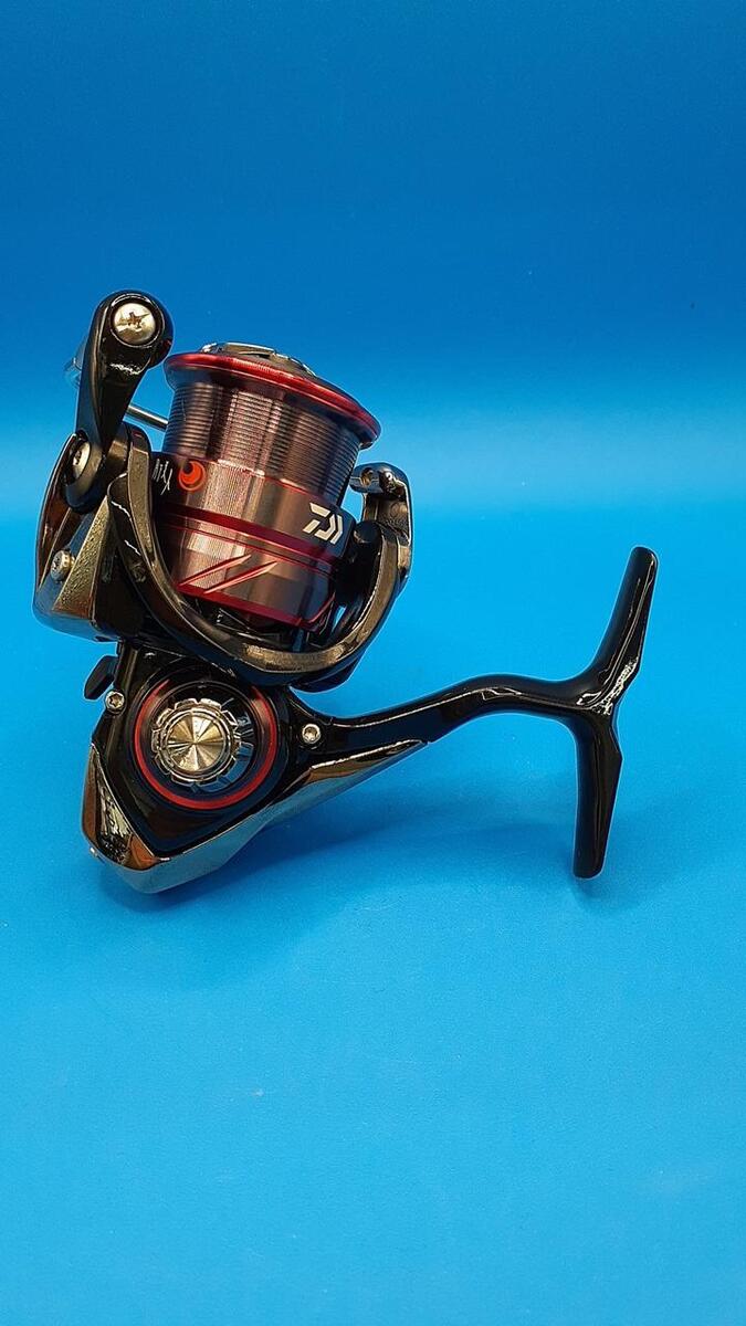 DAIWA Spinning reel Model No. 18 Tsukishita Bijin MX LT2000S DAIWA Spinning reel Model No. 18 Tsukishita Bijin MX LT2000S