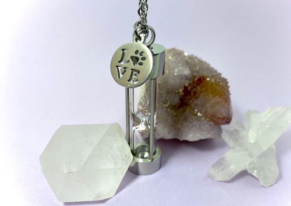 Joyería de cremación para mascotas urna collar reloj de arena para cenizas perro gato AMOR estampado de patas  Foto 4 de 4