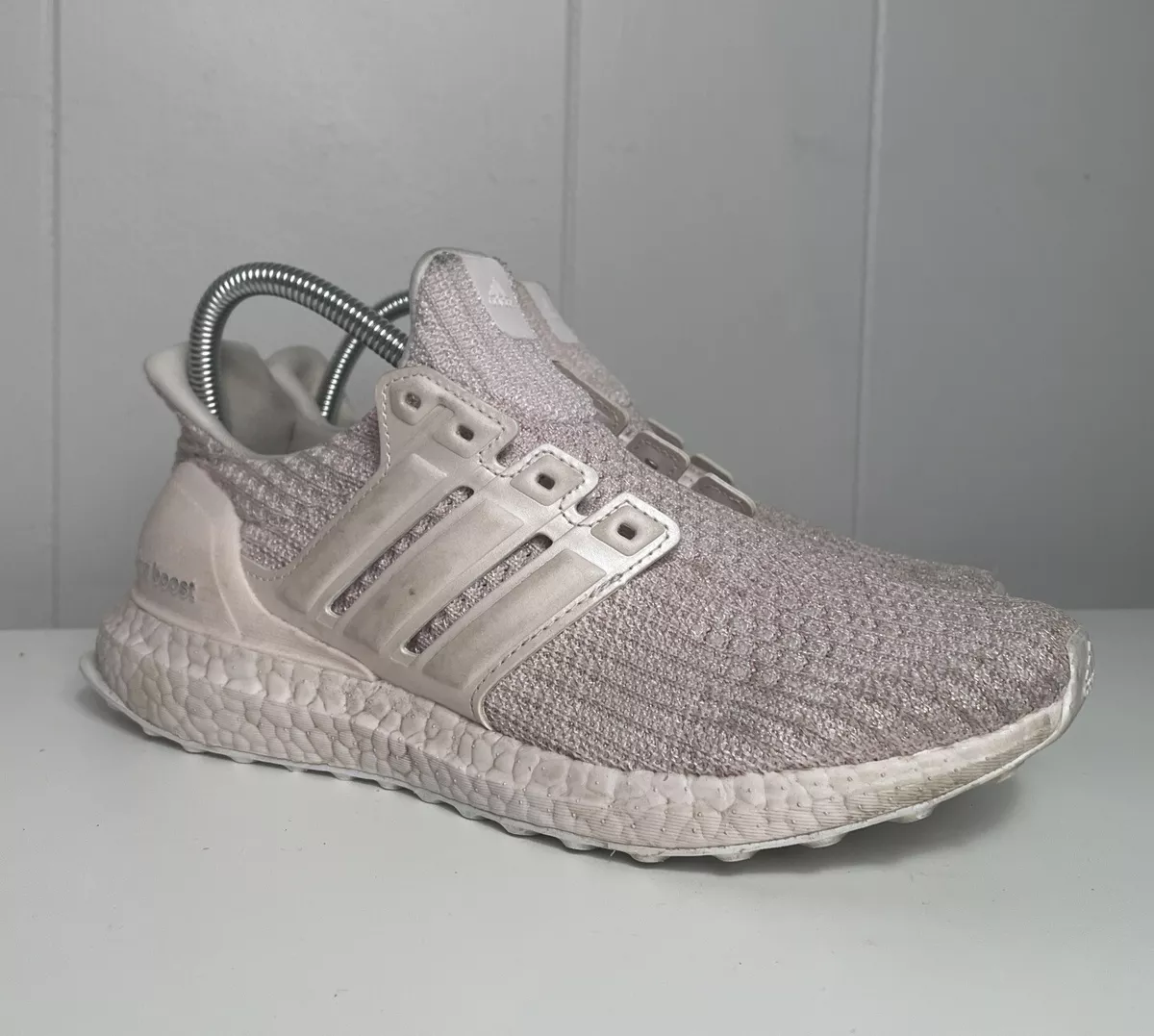 Adidas Ultraboost Women s US Size 8 Running Shoes G54006 Orchid
