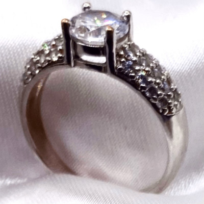 YR# Atemberaubende Gr. 8 Sim Diamant & Sterling 925 Silber Ring