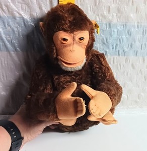 STEIFF JOCKO CHIMPANZEE Fully jointed. Glass eyes, Squeaker, Mohair & Excelsior