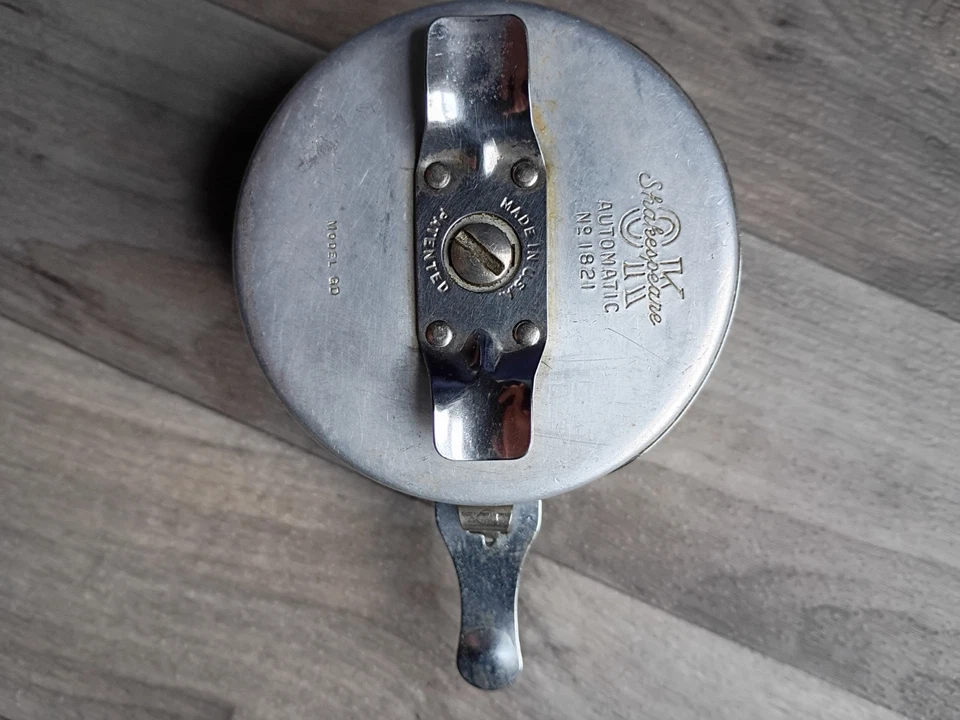 Vintage SHAKESPEARE OK AUTOMÁTICO N°. Molinete de pesca com mosca 1821 MODELO GD feito nos EUA - Imagem 2 de 4