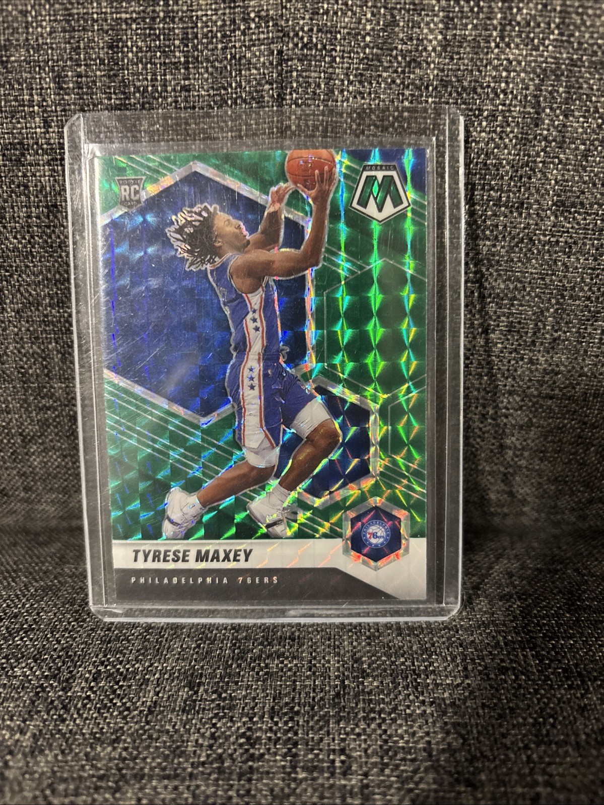 2020-21 Panini Mosaic - Rookie Tyrese Maxey #203 Green Mosaic Prizm (RC)