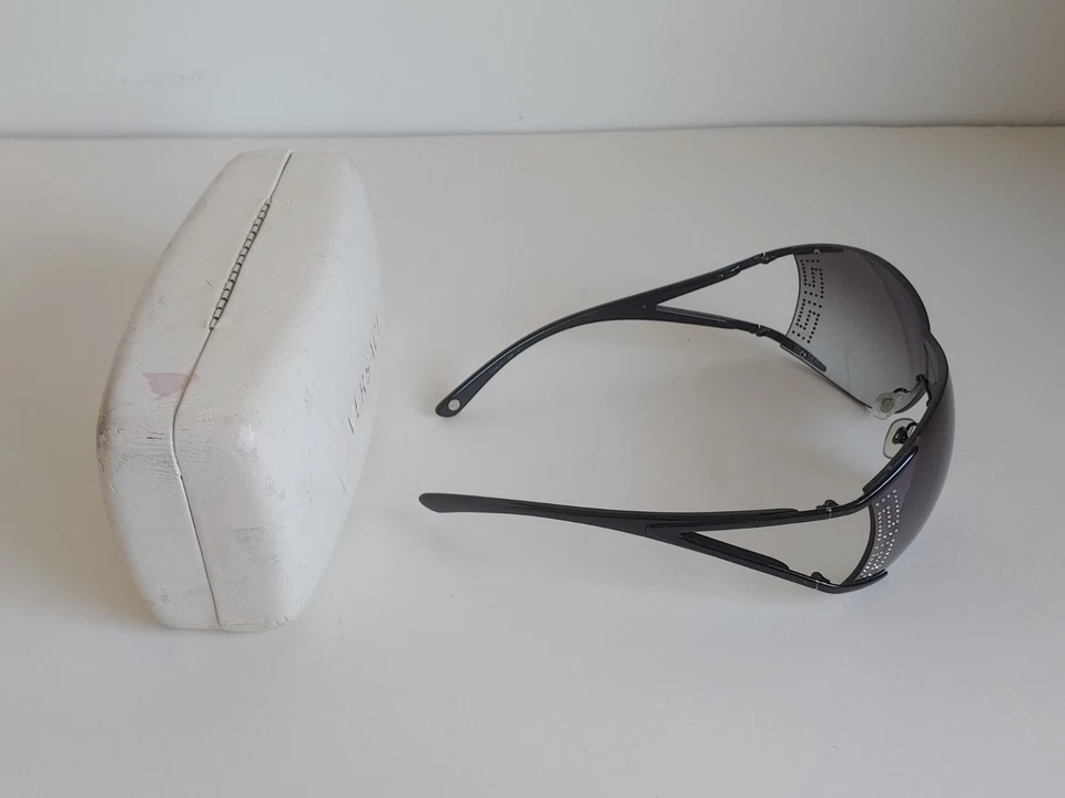 Gafas de sol Versace negras para mujer envolventes de diseñador MOD 2087-B 1009/11 125 2N Foto 4 de 4