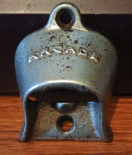 Vtg Cast WALL MOUNT BOTTLE OPENER ARCADE MFG ? MACHINE BEER ALE COLA