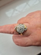9ct Gold Diamond Cluster Ring Size P, Never Worn, 5,5gr Gold 1 Carat of Diamonds