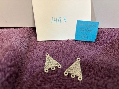 jewelry beads stringers  metal  triangle shape  silver in color  3 holes