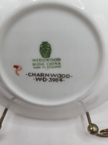 WEDGWOOD CHARNWOOD W3984 ASHTRAY SET OF 2 ASHTRAYS 4 1/2" - EXCELLENT - Picture 4 of 4