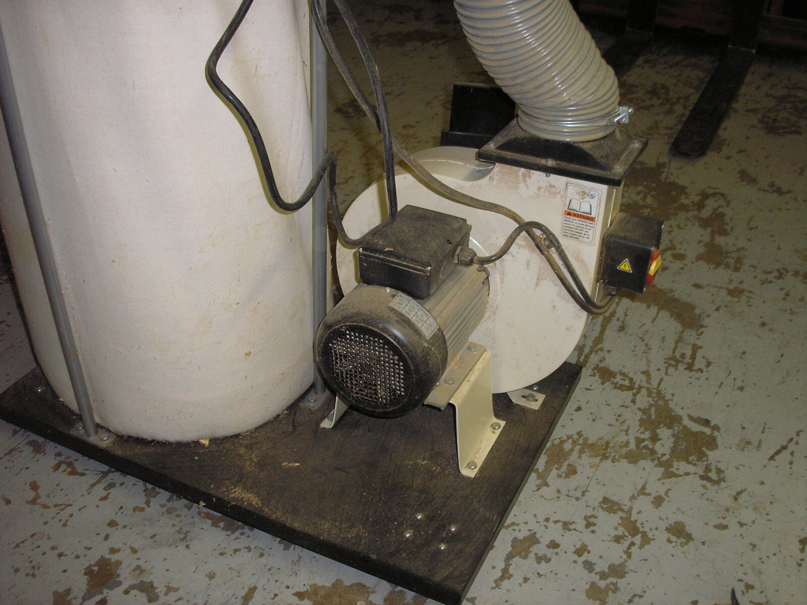 Shop Fox W1685 1.5 HP, 16Amp, 110V, 1P, 3450 RPM, 1280CFM Dust