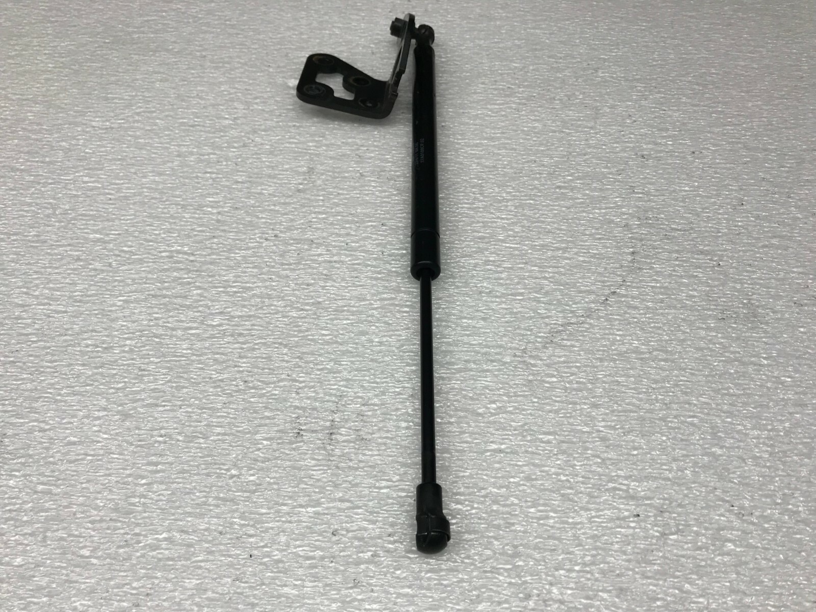MCLAREN MP4-12C GAS SPRING SHOCK WITH BRACKET OEM 11A0188CP
