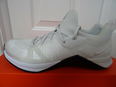 Nike Metcon Flyknit 3 Herren Sneaker Schuhe AQ8022 100 UK 7,5 EU 42 US 8,5 NEU + KARTON
