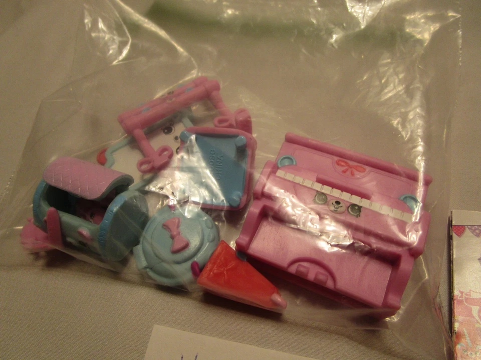 Happy Places Shopkins Bearly Ballet Class Petkins (12) Paquete Decorador Foto 2 de 2