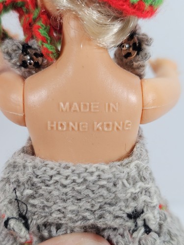 Vintage Doll Made in Hong Kong with Knitted Clothes Blonde Hair - Picture 12 of 12