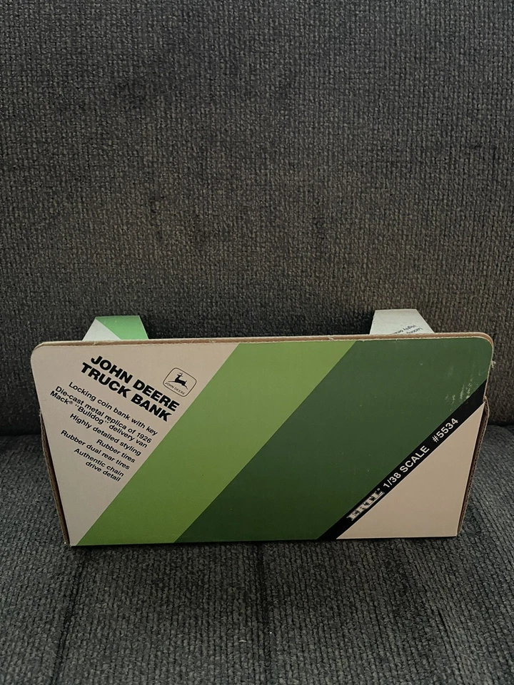 ERTL John Deere 1926 Mack Bulldog Truck Die Cast Bank con llave 5534 nuevo en caja Foto 4 de 4