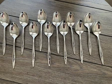 12 Oneidacraft Deluxe Stsinless LASTING ROSE Oval Soup Spoons 6 7/8”