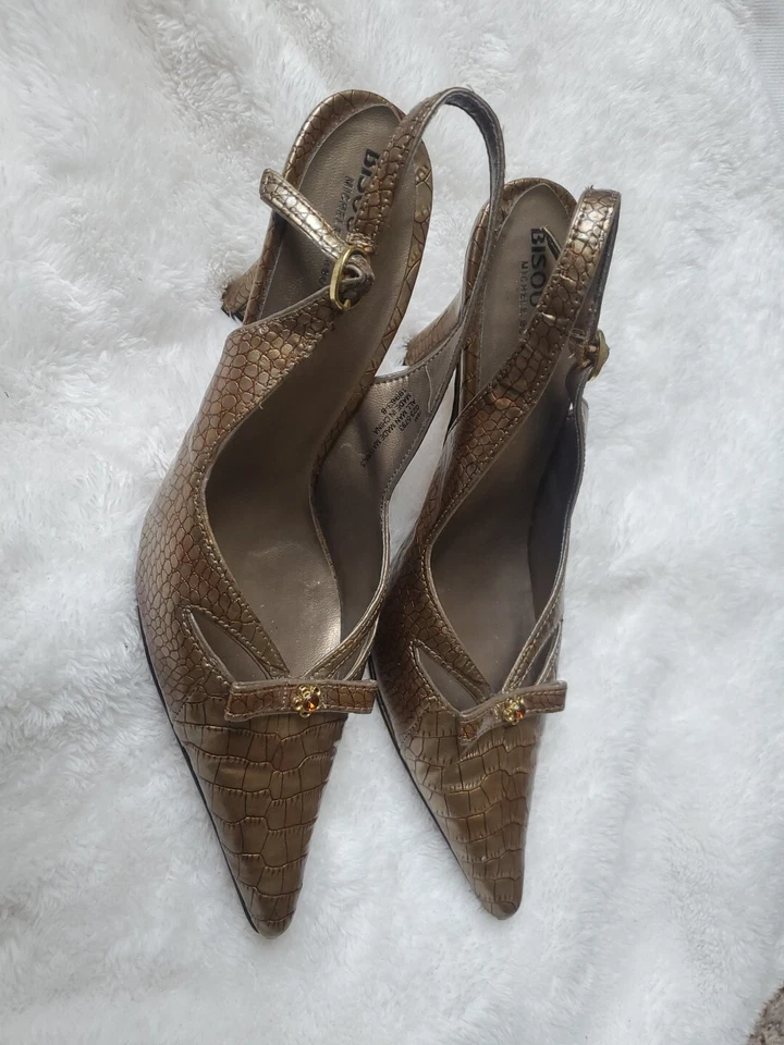🌹Bisou Bisou by Michele Bohbot Reptile Heels Metalic Gold Pointed Toe Size 7.5M - Image 2 of 4