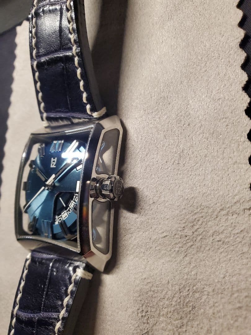 Minase Five Windows Watch Blue Dial image 3