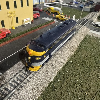 Walthers Proto 920-49549 | EMD FP7 With ESU DCC - Chesapeake & Ohio #8011 | HO