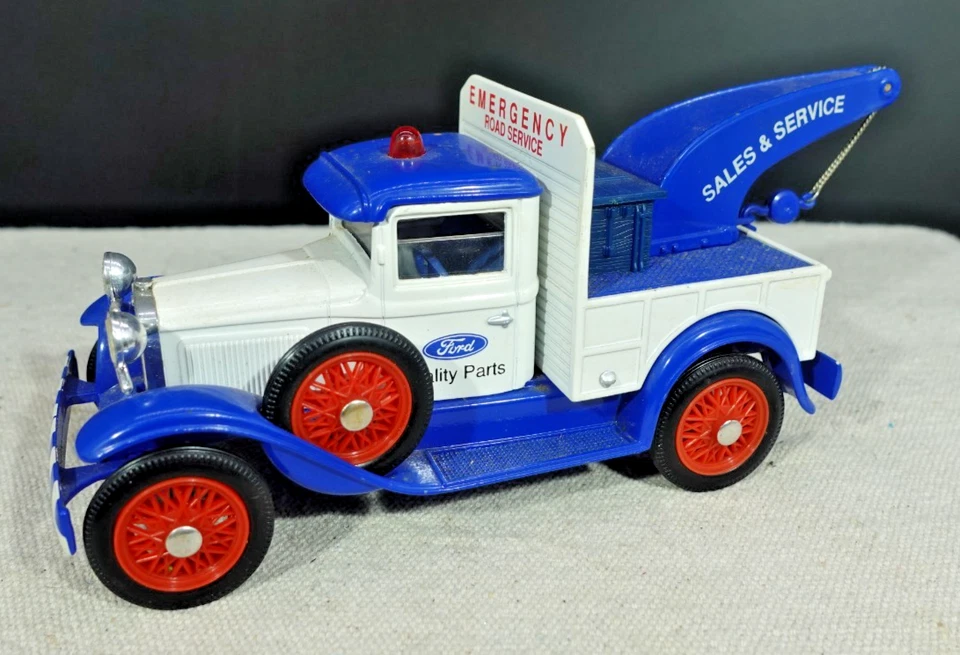 Banco de remolque Liberty Classics Ford modelo A con llave 1/24 Foto 3 de 4