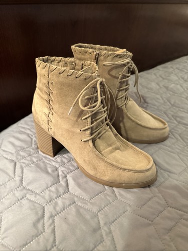 LANE BRYANT WOMENS TAN SUEDE LACE UP ANKLE BOOTS SIZE 9W - Picture 2 of 16