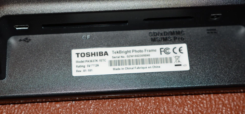 TOSHIBA Tekbright 7" Black Digital Photo Frame 64mb Boxed - Image 3 of 4