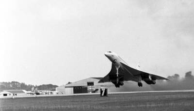 Concorde Setting Off On Her Supersonic Flight. The Airliner Re- 1970 Old Photo
