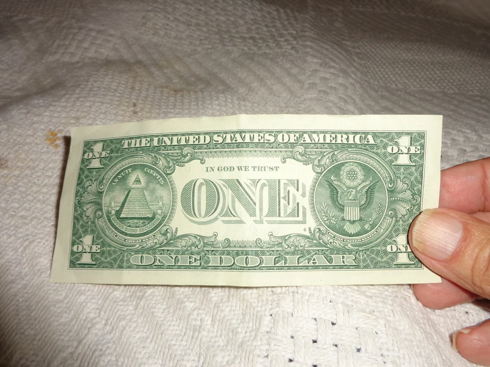 trinary bill and book end bill. one dollar D62221662A see discription - Image 2 of 2