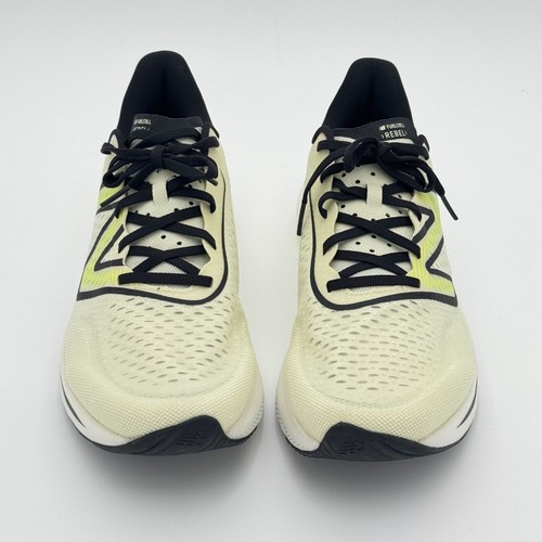 Scarpe da corsa uomo New Balance FuelCell Rebel V3 nuove senza etichette burro di pistacchio larghe 10,5 - Foto 3 di 10