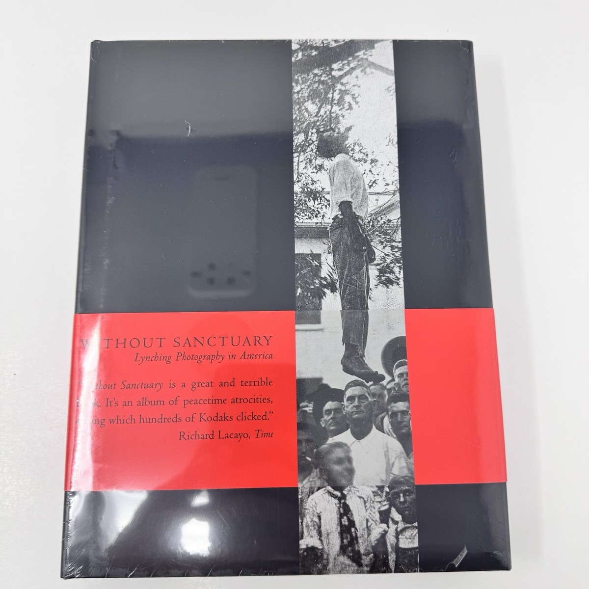 洋書 without sanctuary Without Sanctuary : Lynching Photography in America by James