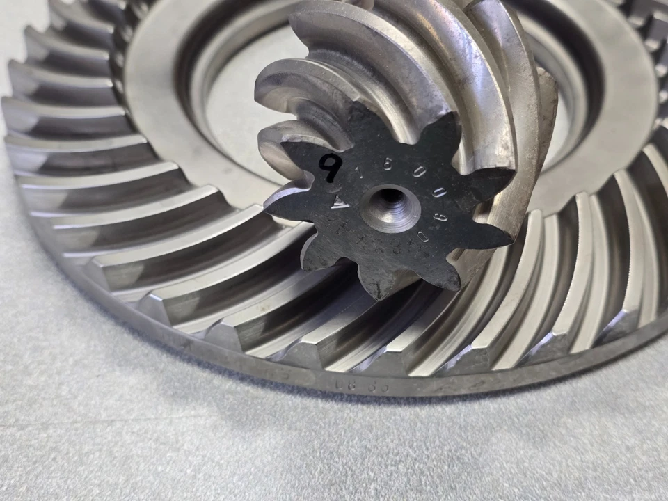 VERY NICE MATCHING ORIGINAL PORSCHE 911 930 9:38 RING AND PINION 8/86 78-89 NLA - Image 2 of 4