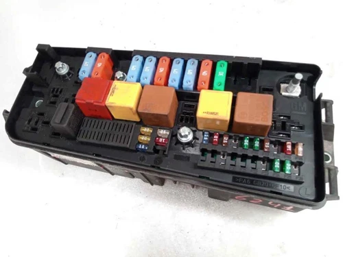 13144709 Porta Fusibili per OPEL SIGNUM Básico 2003 504369 - Foto 6 di 10