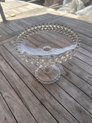 Antiker EAPG um 1890 Bryce Brothers Amazon Feuerstein Glas Kuchenständer 21,5 cm x 25 cm