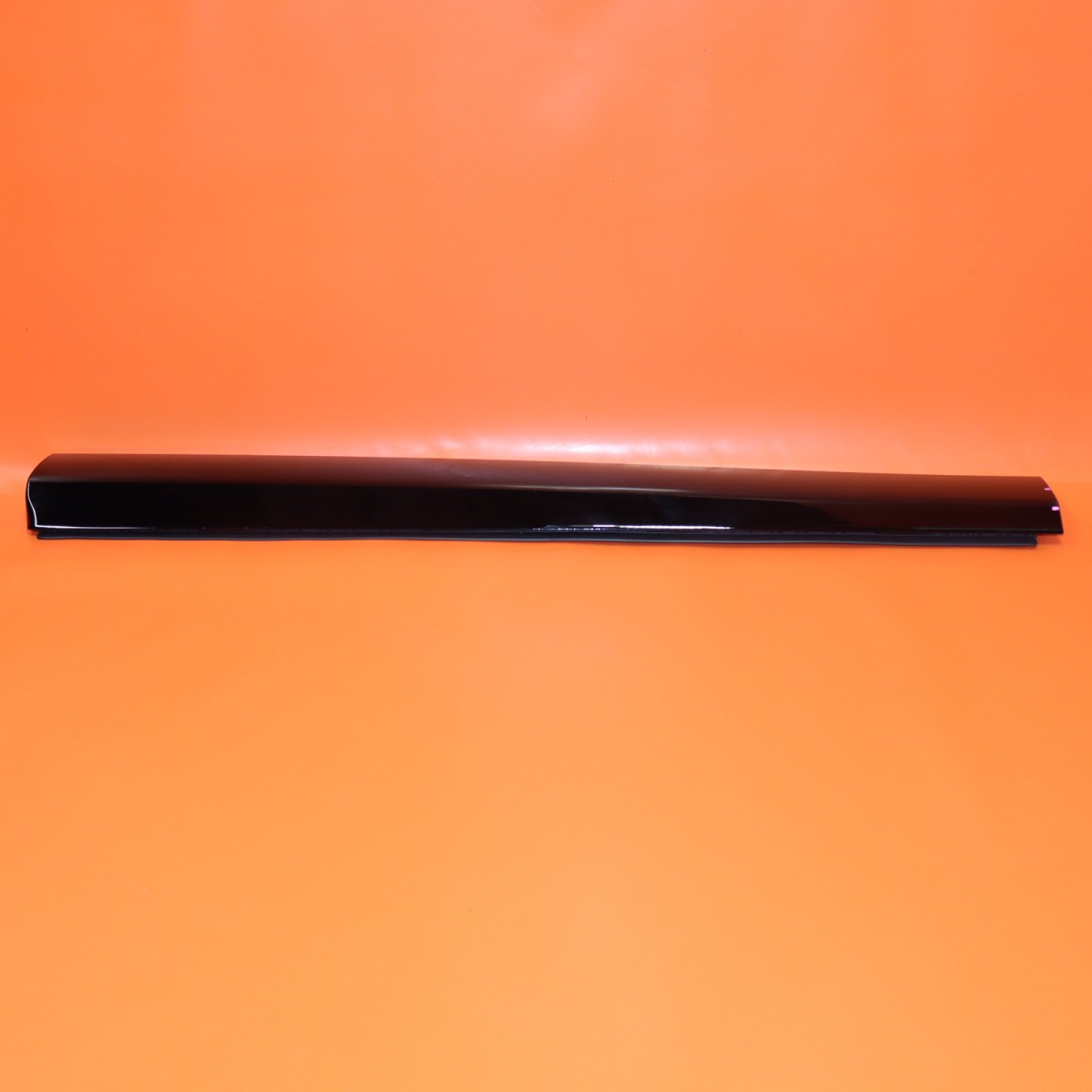 Rolls-Royce Cullinan 2025-2026 Rear Left Body molding Black