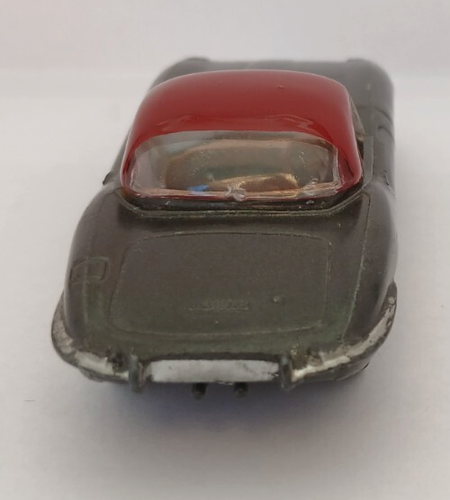 Corgi 307 - Jaguar E Type - Pre-loved model with repro screen & canopy (CT2321) - Picture 4 of 6