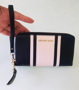 michael kors wallet black and white