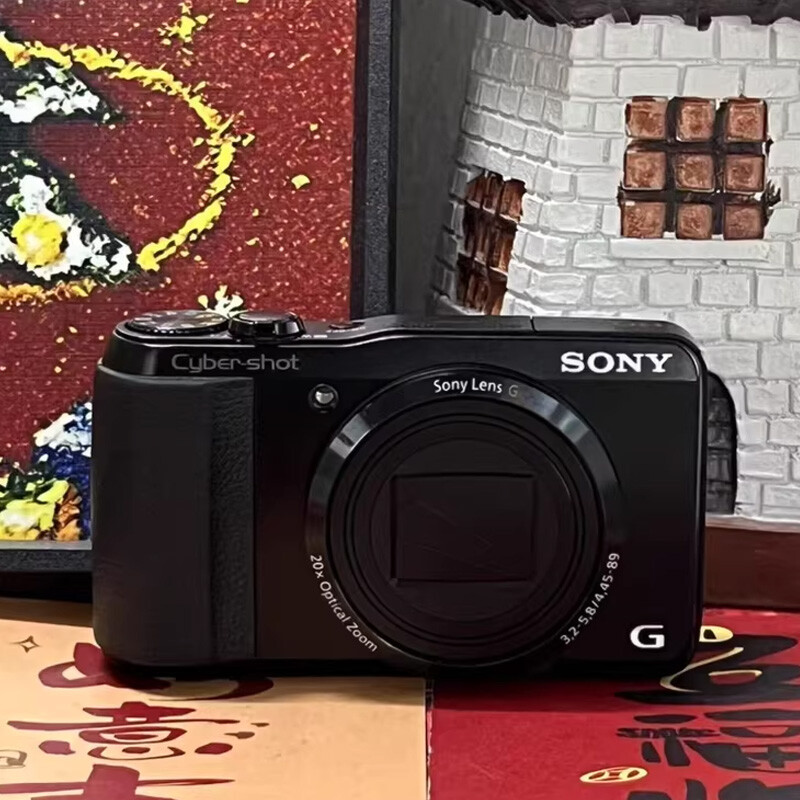 Sony Cyber-shot DSC-HX30V 18.2MP 20x Zoom Digital Camera English