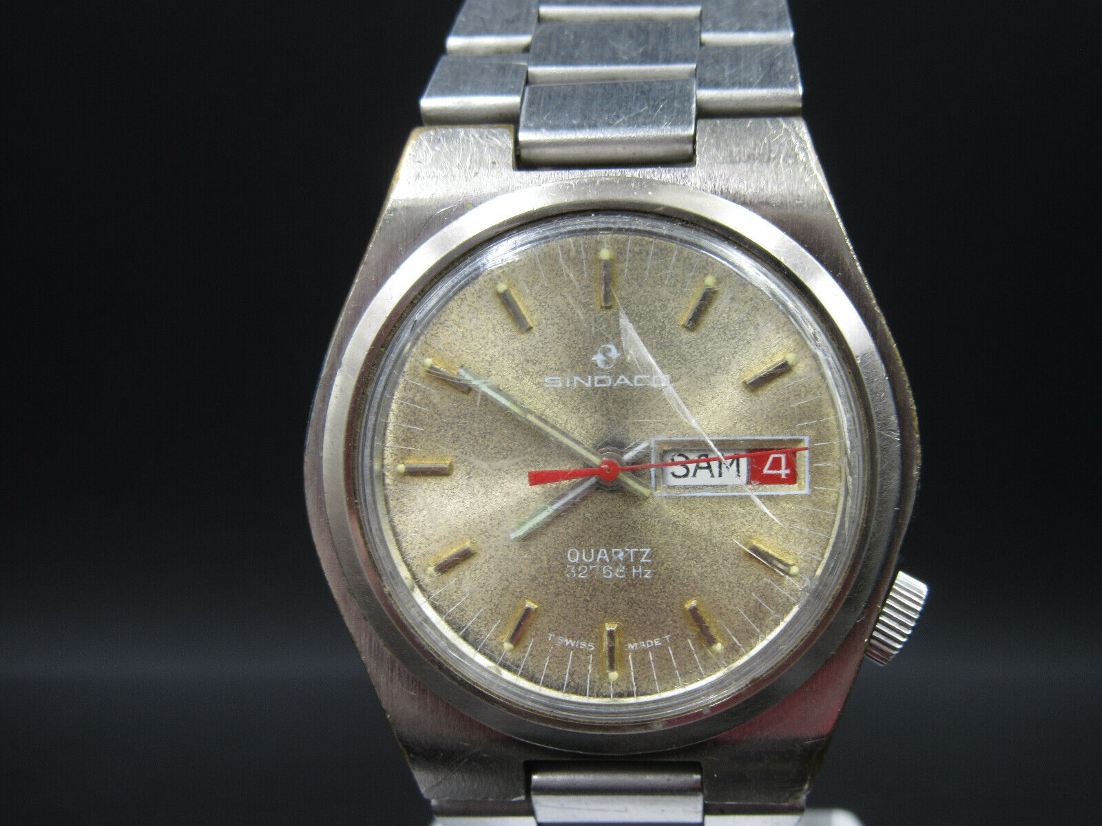 Y324 ⭐⭐Vintage " Sindaco 332768 Hz " Wrist Watch Hau Day Date ⭐⭐