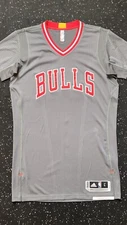 NBA Chicago Bulls 2015-2017 Pride Adidas Sleeved Jersey Size L