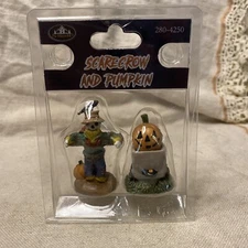 Halloween Village Scarecrow and Pumpkin FG square Figurines Like Lemax Cute! New