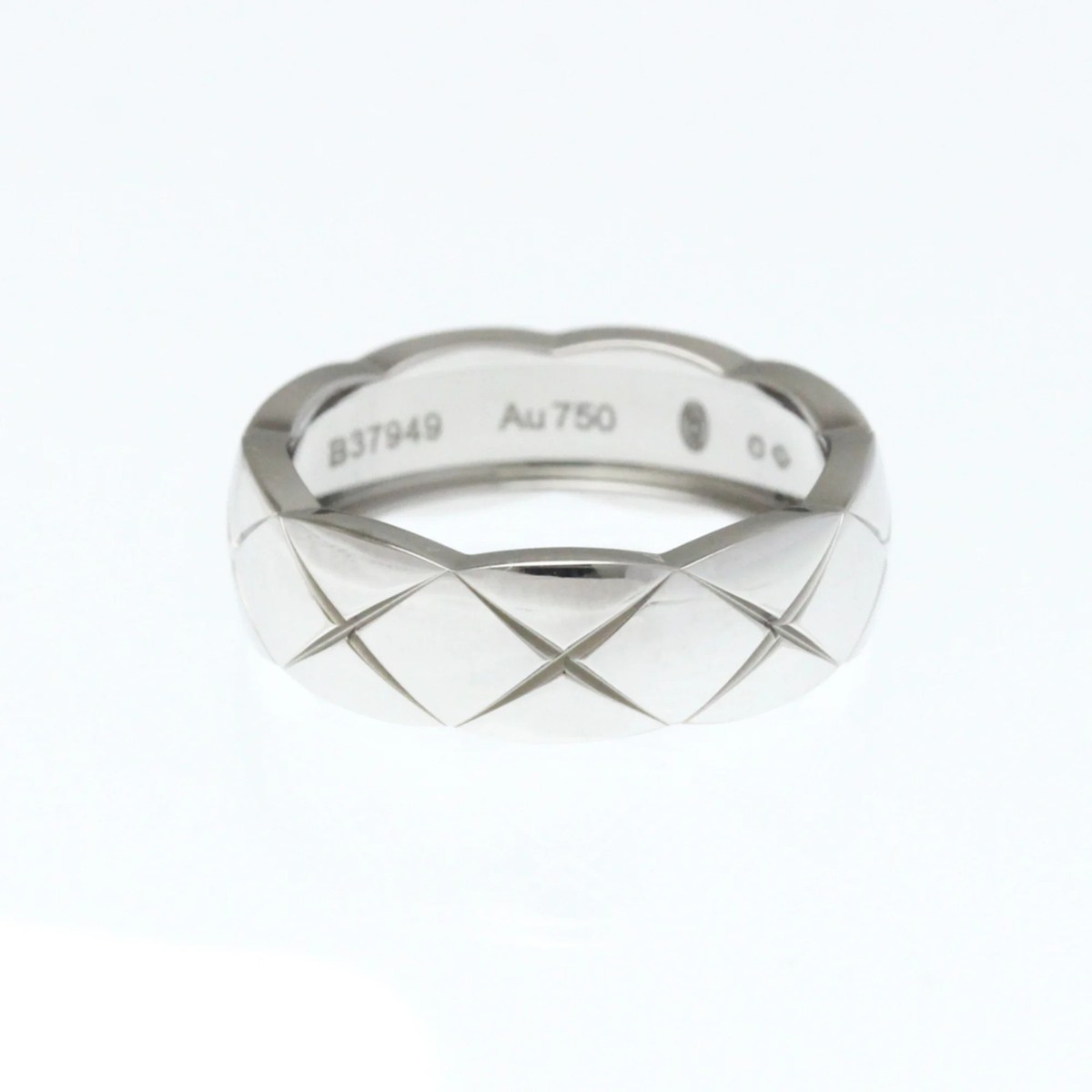 Chanel Coco Crush Ring Medium Size White Gold (18K) Fashion