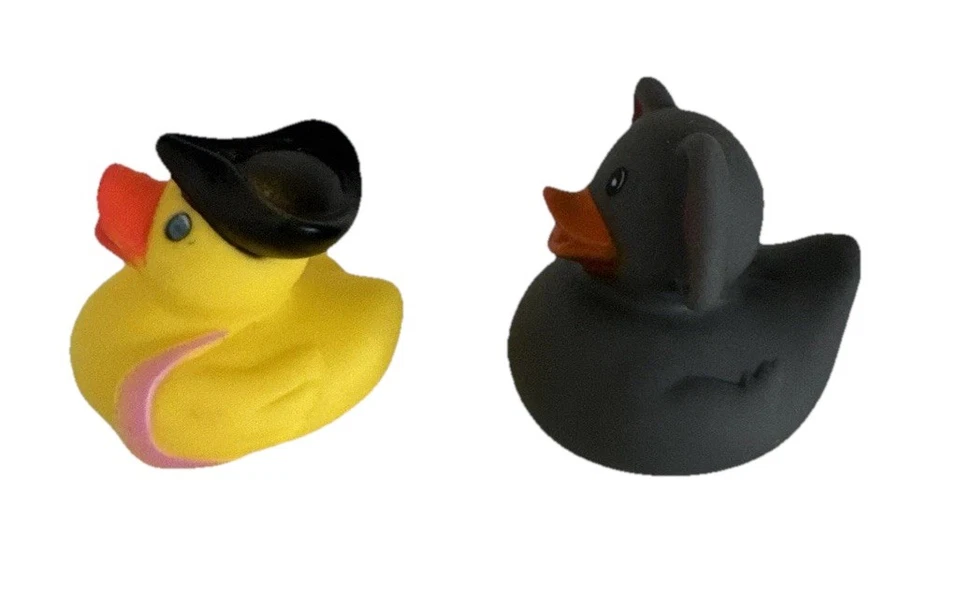 Lote de 2 Patos de Goma Amarillo Pirata y Elefante Novedad Juguetes de Baño 2-3 pulgadas Foto 2 de 4