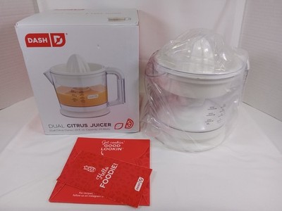 Dual Citrus Juicer 20 fl. oz. Dual Citrus Cones Pour Spout White New In Box Dash